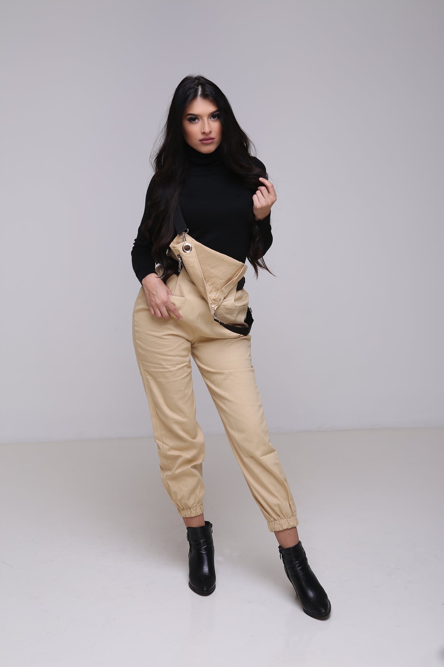 Mina vászon overál, tevebarna színben